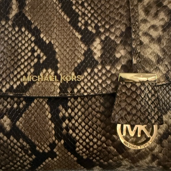 Michael Kors Tan Snake Print Satchel - Picture 4 of 11